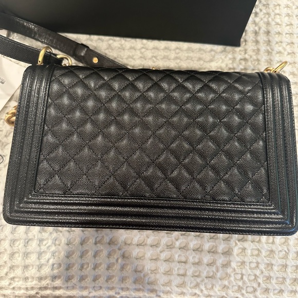Authentic Chanel boy bag in excellent condition. - Picture 8 of 13